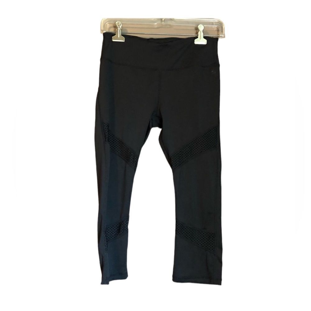 Nicole Miller black Capri leggings.‎ Size small